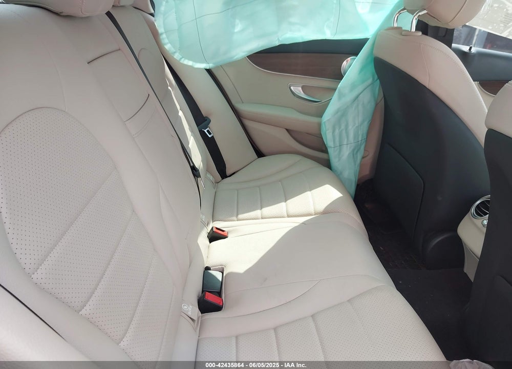 2021 MERCEDES-BENZ C 300 VIN: W1KWF8DB4MR631537