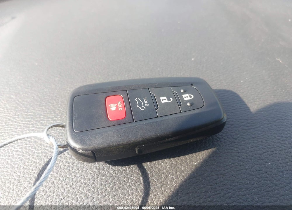 2021 TOYOTA RAV4 HYBRID VIN: JTMRWRFV3MD135548