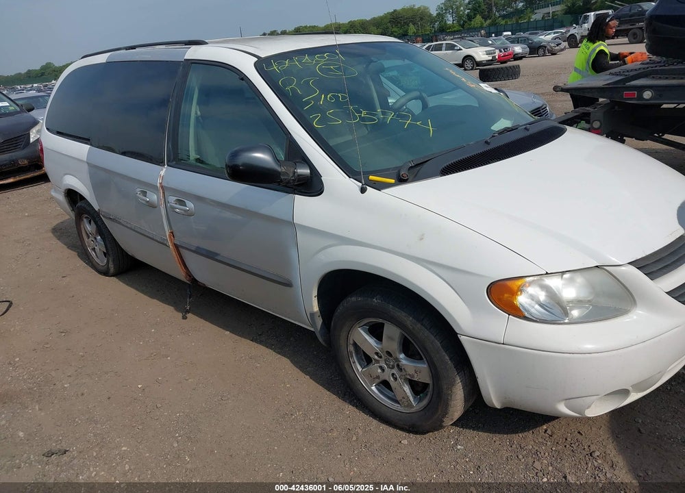 2007 DODGE GRAND CARAVAN SXT VIN: 2D4GP44L47R194735