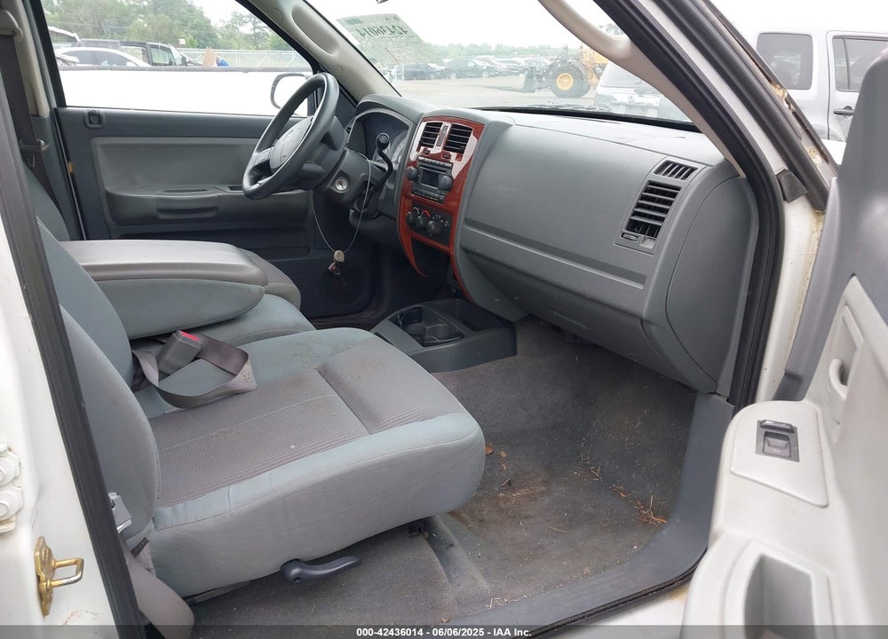 2005 DODGE DAKOTA SLT VIN: 1D7HE48NX5S217990