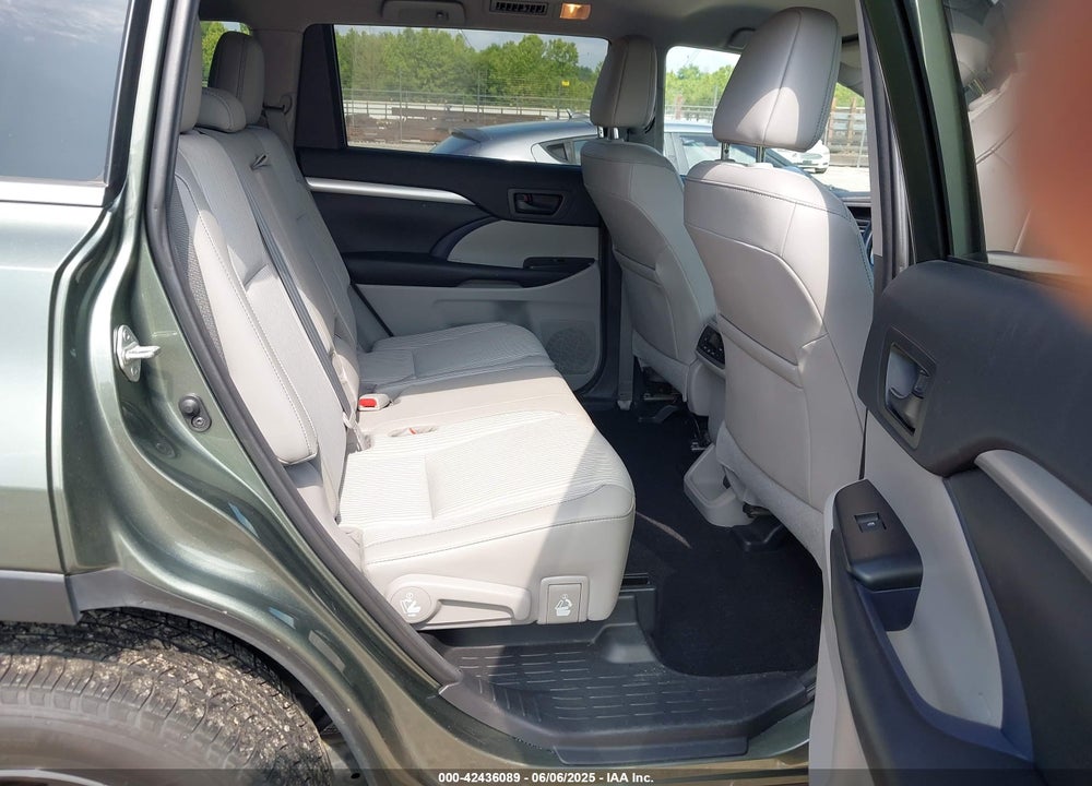 2017 TOYOTA HIGHLANDER LE PLUS VIN: 5TDBZRFH0HS442172