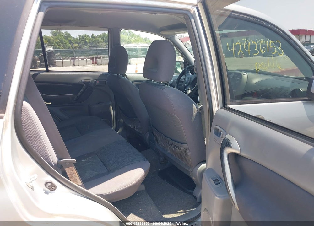 2003 TOYOTA RAV4 VIN: JTEHH20V530256251