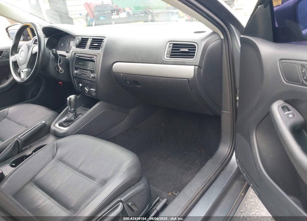 2013 VOLKSWAGEN JETTA 2.5L SE VIN: 3VWDP7AJ7DM366924