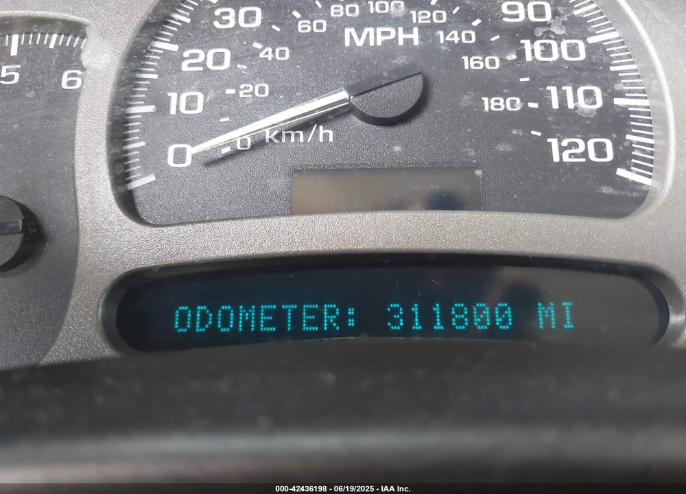 2005 GMC YUKON DENALI VIN: 1GKEK63U45J148837