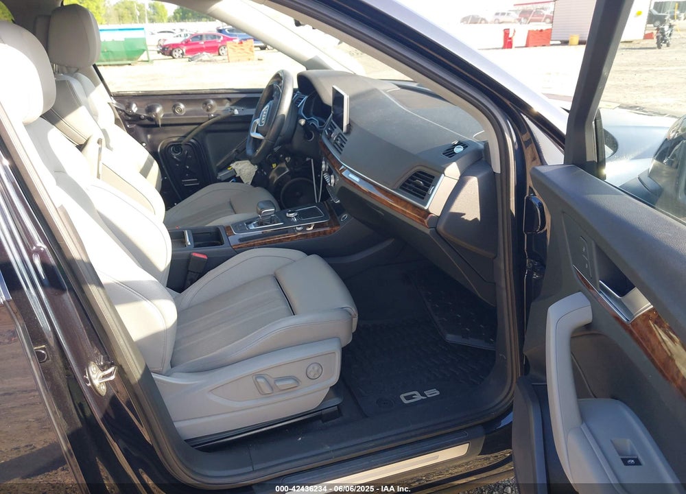 2018 AUDI Q5 2.0T PREMIUM/2.0T TECH PREMIUM VIN: WA1BNAFY8J2044079