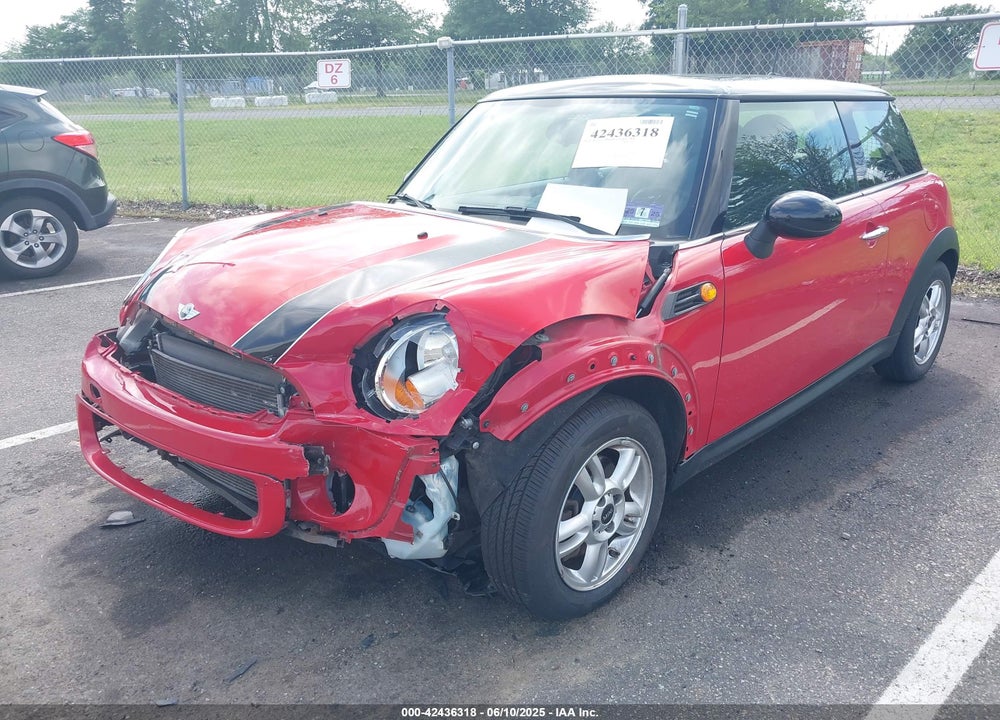 2013 MINI COOPER VIN: WMWSU3C5XDT688225