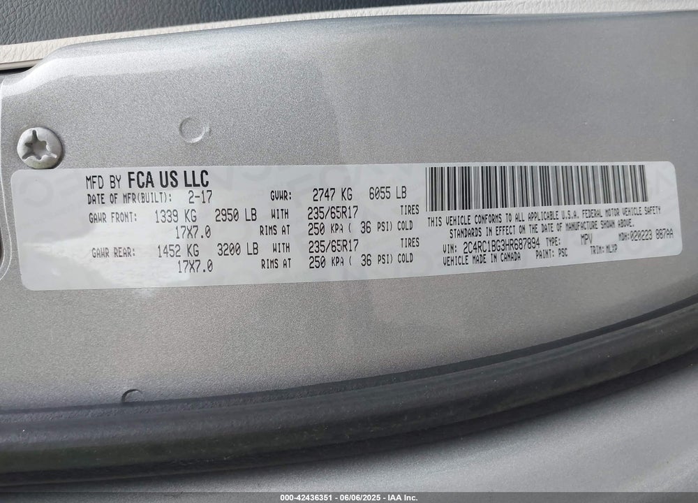 2017 CHRYSLER PACIFICA TOURING L VIN: 2C4RC1BG3HR687894
