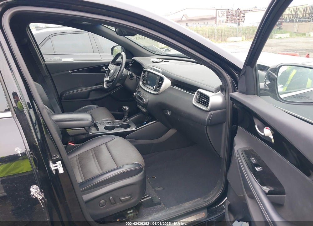 2019 KIA SORENTO VIN: 5XYPKDA5XKG567257