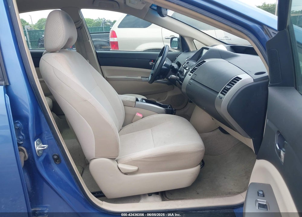 2005 TOYOTA PRIUS VIN: JTDKB22U857028318