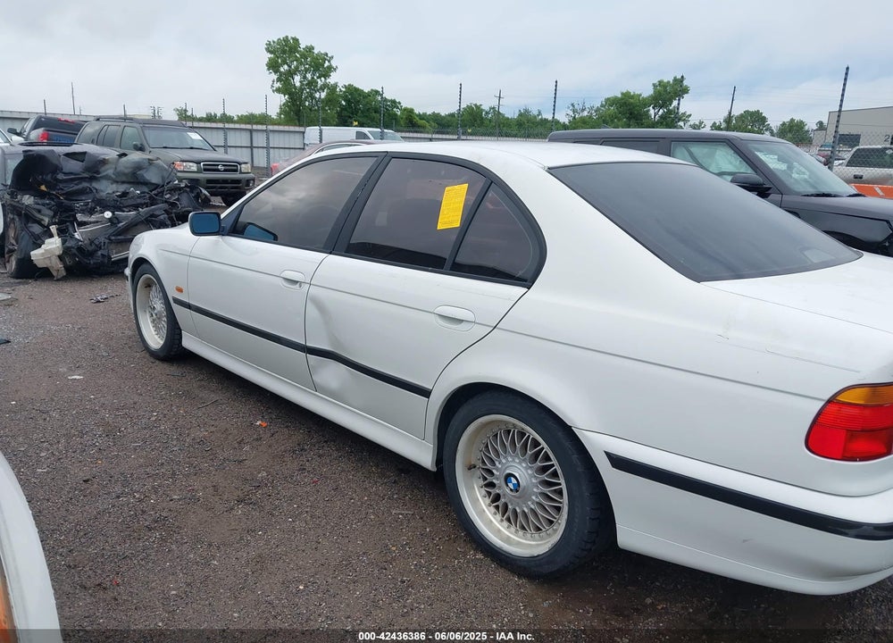 2000 BMW 528IA VIN: WBADM6341YGU07316
