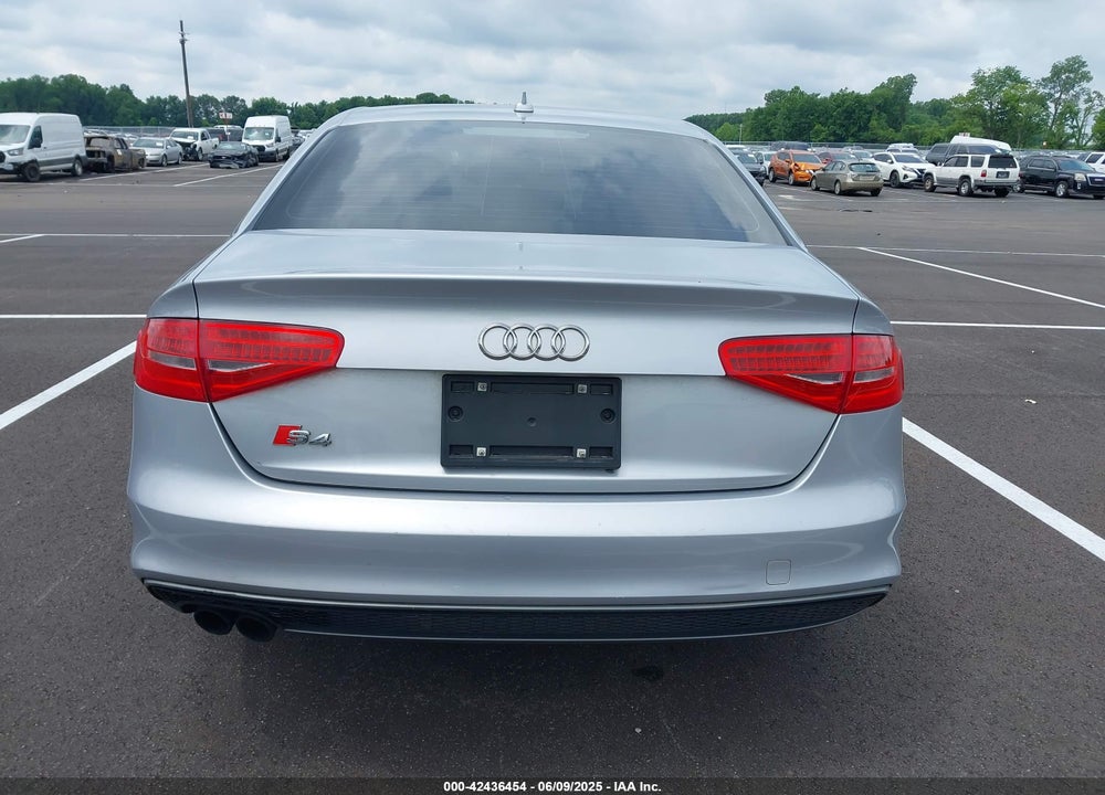 2016 AUDI A4 VIN: WAUAFAFL9GN001569
