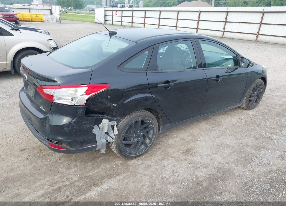 2014 FORD FOCUS VIN: 1FADP3F24EL170431