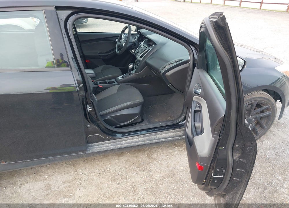 2014 FORD FOCUS VIN: 1FADP3F24EL170431