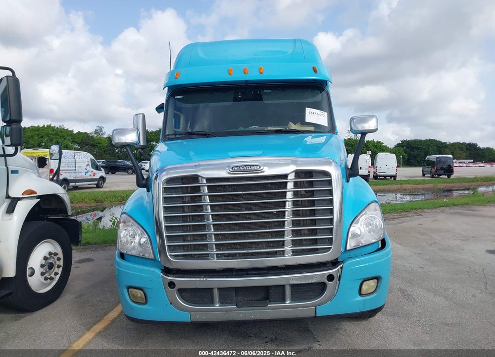 2013 FREIGHTLINER CASCADIA 125 --- VIN: 1FUJGLBG5DSBC0745