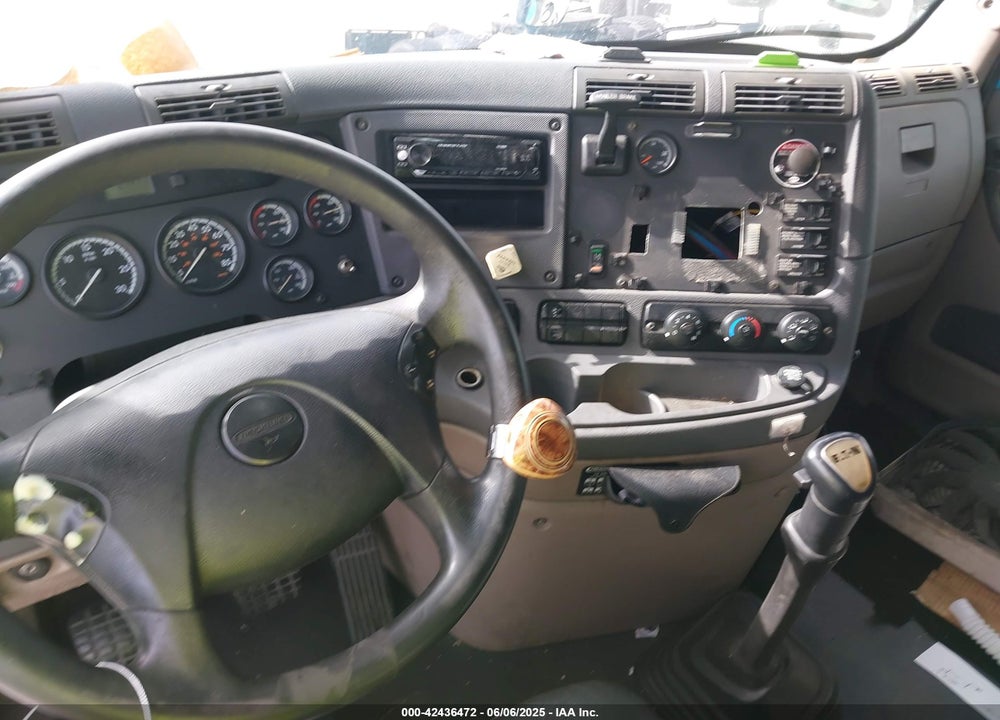 2013 FREIGHTLINER CASCADIA 125 --- VIN: 1FUJGLBG5DSBC0745