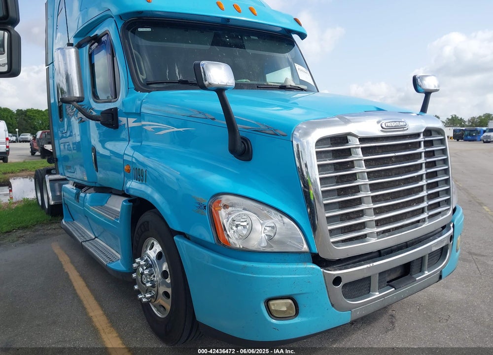 2013 FREIGHTLINER CASCADIA 125 --- VIN: 1FUJGLBG5DSBC0745