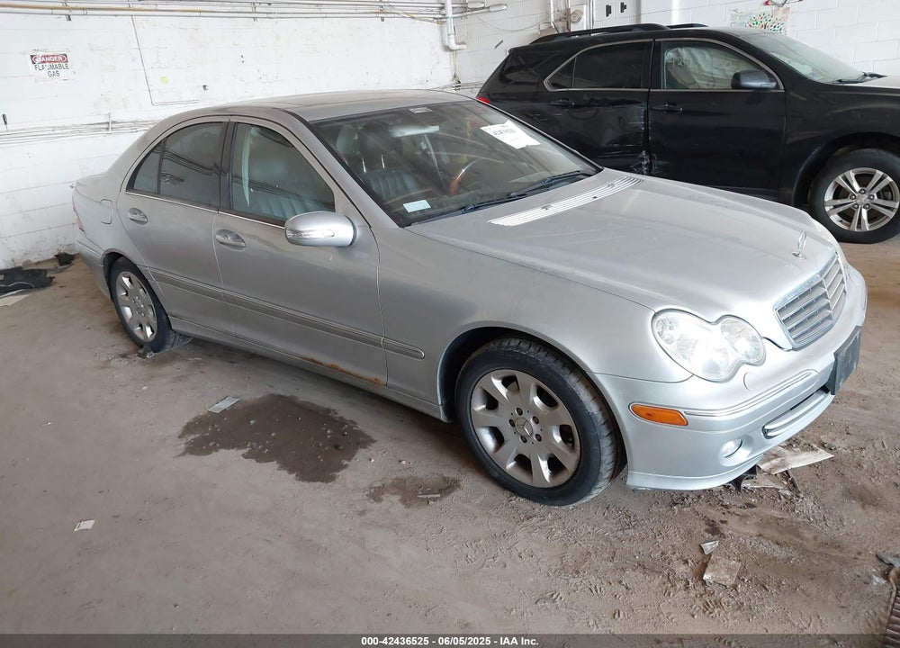 2005 MERCEDES-BENZ C 240 LUXURY 4MATIC VIN: WDBRF81J15F655900