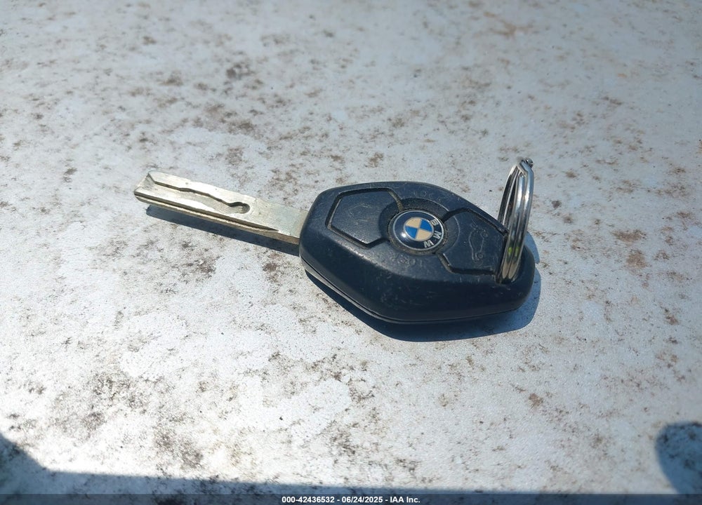 2001 BMW 325I VIN: WBAAW33441ET40207