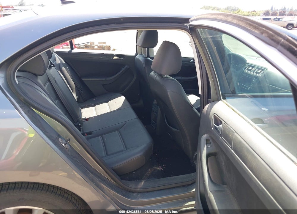 2012 VOLKSWAGEN JETTA 2.5L SE VIN: 3VWDX7AJ0CM354869