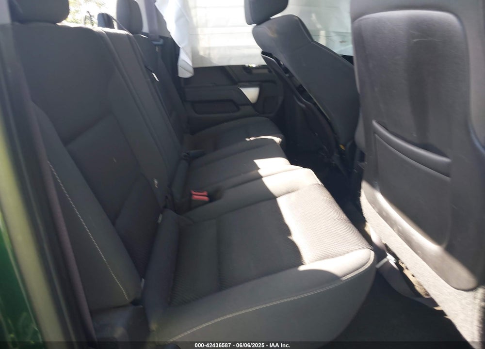 2015 CHEVROLET SILVERADO 1500 1LT VIN: 1GCVKREC6FZ284729