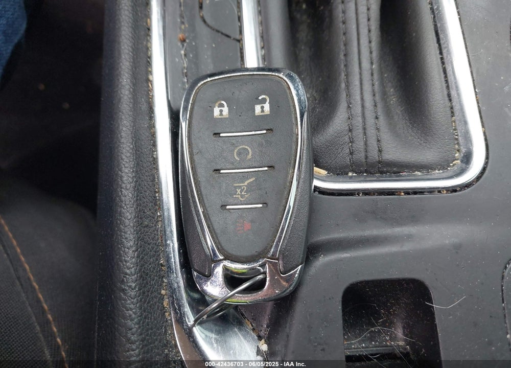 2018 CHEVROLET TRAVERSE VIN: 1GNEVGKW4JJ215143