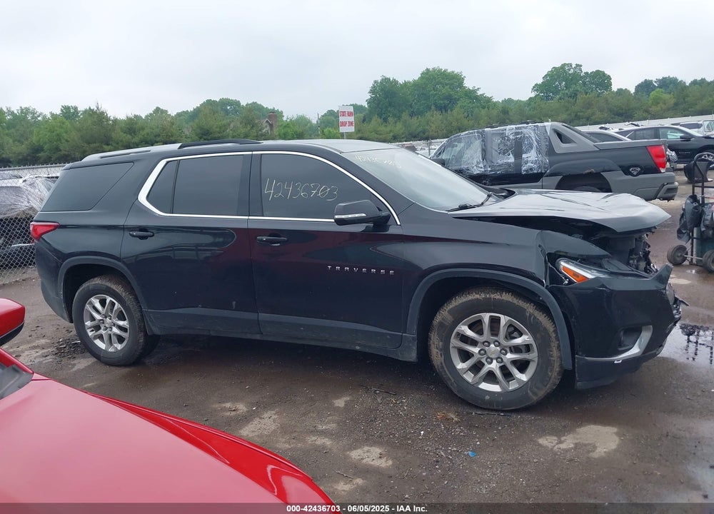 2018 CHEVROLET TRAVERSE VIN: 1GNEVGKW4JJ215143