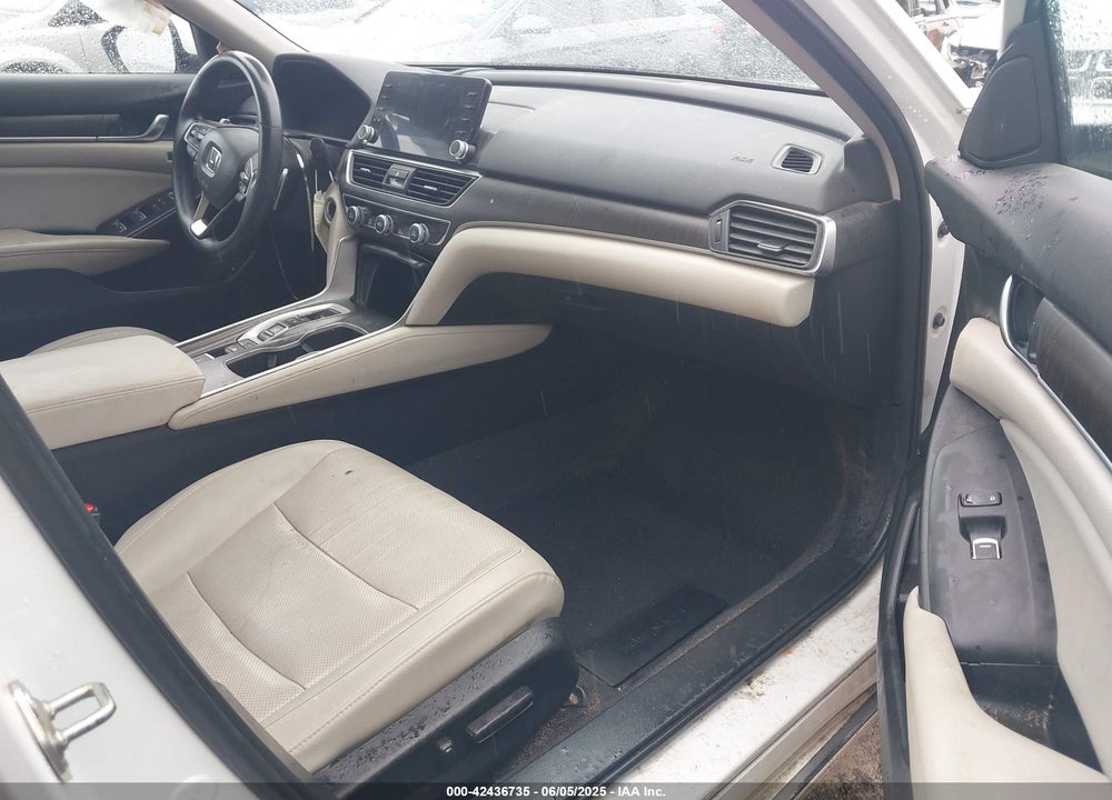 2018 HONDA ACCORD VIN: 1HGCV3F98JA002436