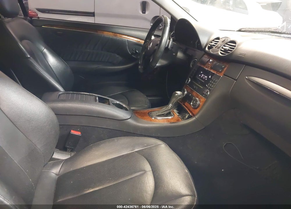 2009 MERCEDES-BENZ CLK 550 VIN: WDBTJ72H09F265130