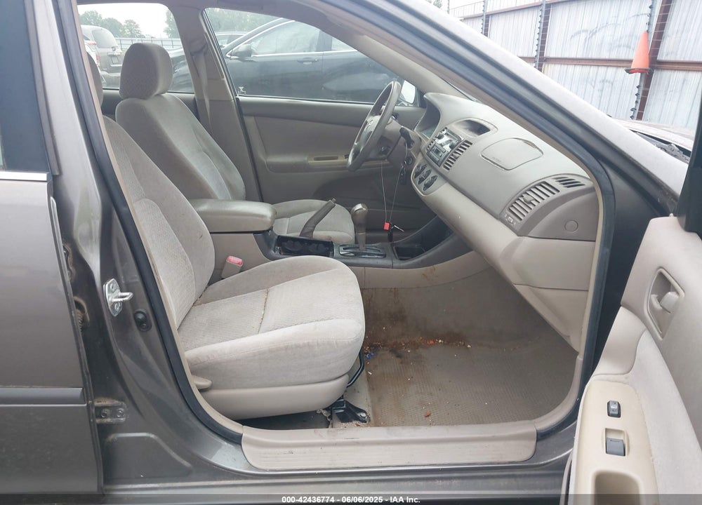 2004 TOYOTA CAMRY LE VIN: 4T1BE32K24U820391