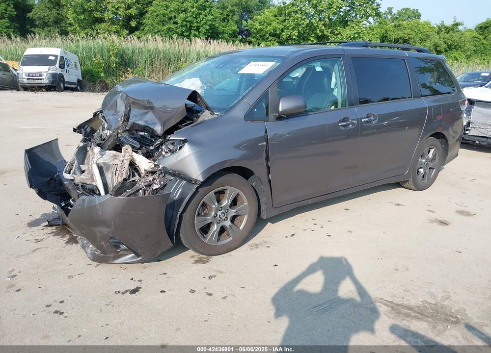 2019 TOYOTA SIENNA SE PREMIUM VIN: 5TDEZ3DC9KS215829