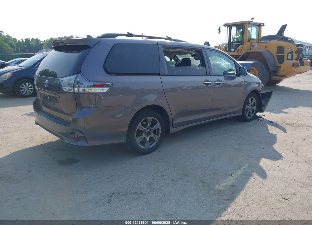 2019 TOYOTA SIENNA SE PREMIUM VIN: 5TDEZ3DC9KS215829