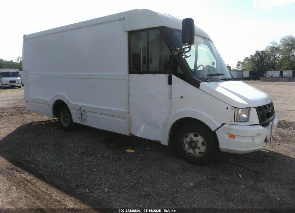 2013 ISUZU COMMERCIAL VAN VIN: JALB4T177D7W01282