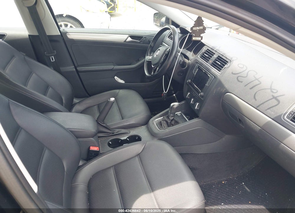 2018 VOLKSWAGEN JETTA VIN: 3VWDB7AJ7JM226141