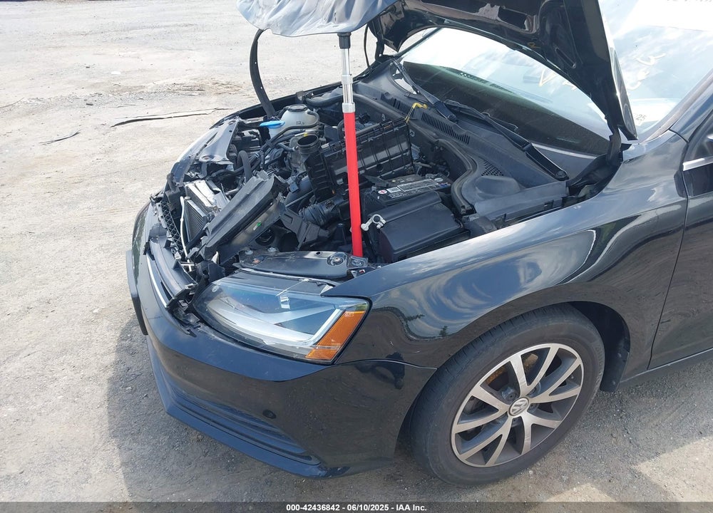 2018 VOLKSWAGEN JETTA VIN: 3VWDB7AJ7JM226141