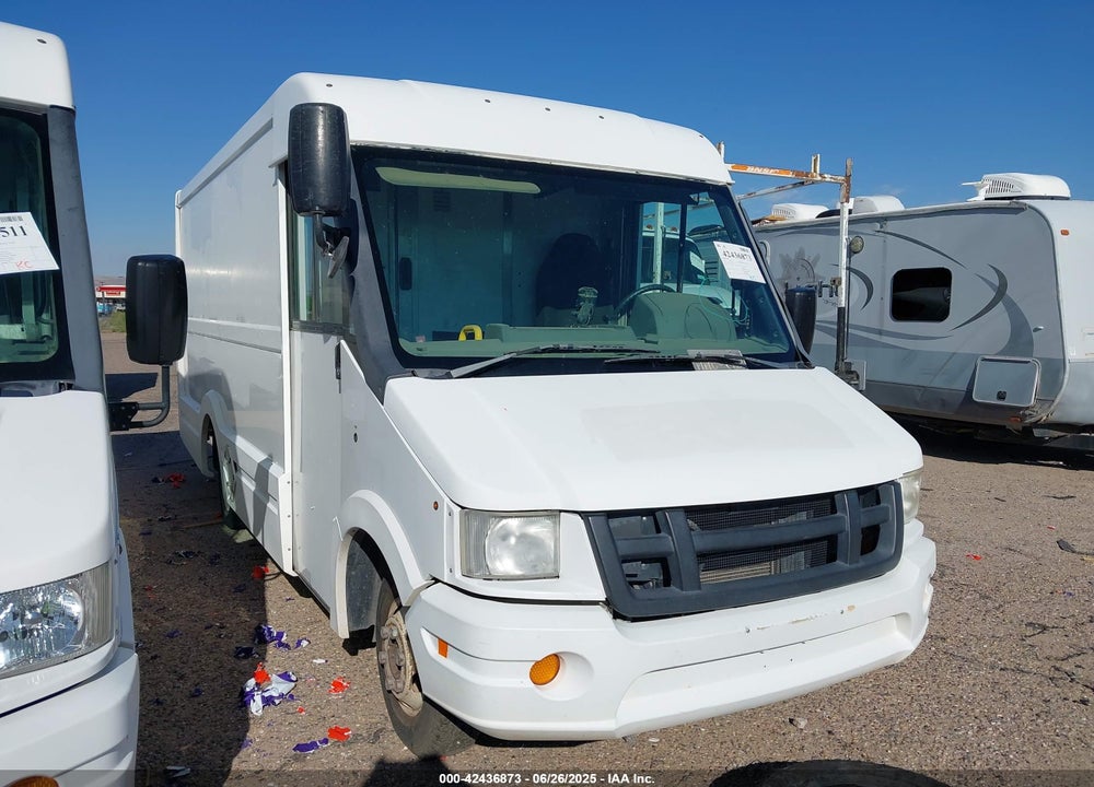 2013 ISUZU COMMERCIAL VAN VIN: JALB4T174D7W01529