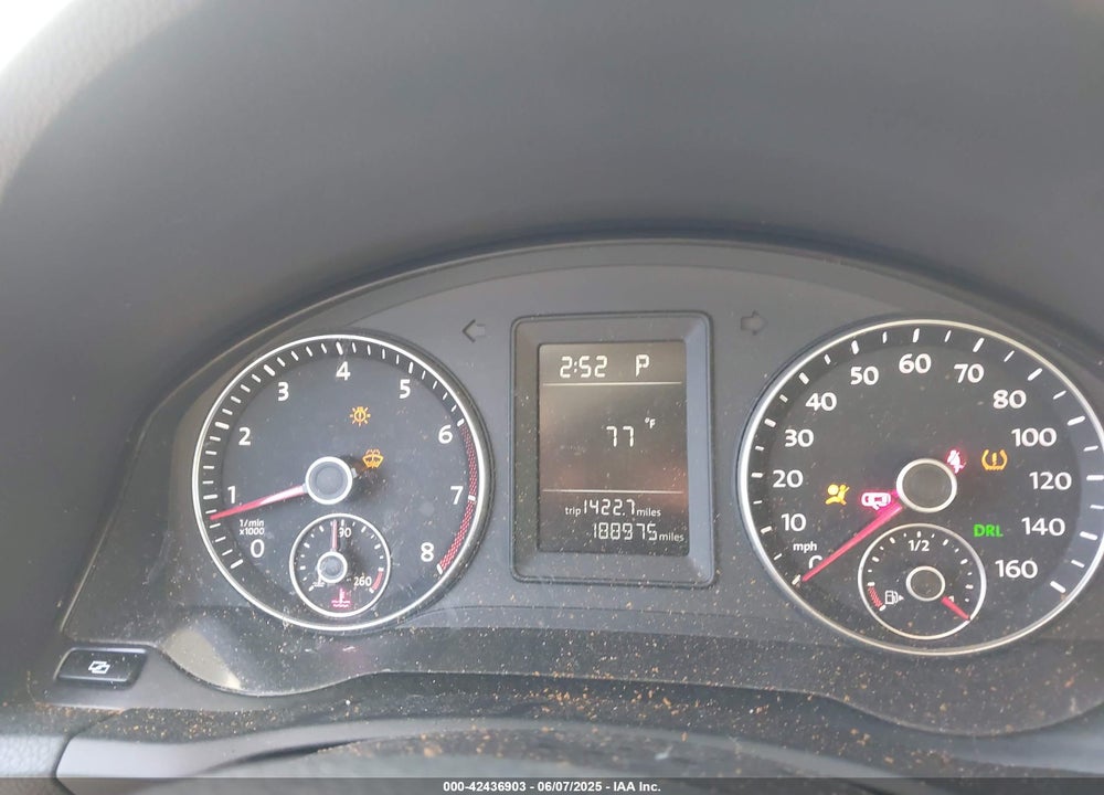 2010 VOLKSWAGEN JETTA VIN: 3VWRX7AJ7AM135989
