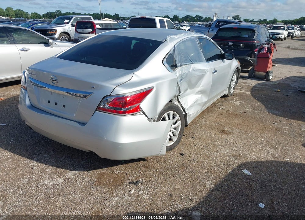 2015 NISSAN ALTIMA VIN: 1N4AL3AP6FC582904