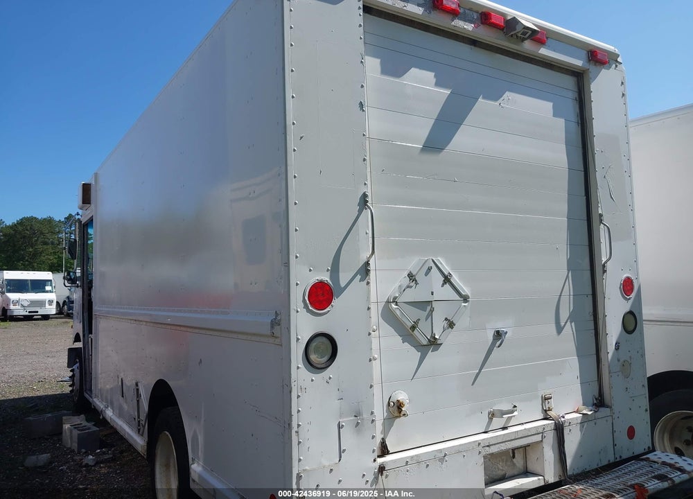 2006 FREIGHTLINER CHASSIS M LINE WALK-IN VAN VIN: 4UZAANBW26CW06659