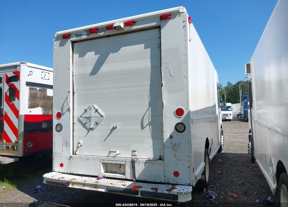 2006 FREIGHTLINER CHASSIS M LINE WALK-IN VAN VIN: 4UZAANBW26CW06659