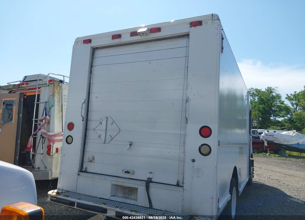 2006 FREIGHTLINER CHASSIS VIN: 4UZAANBWX6CW06523