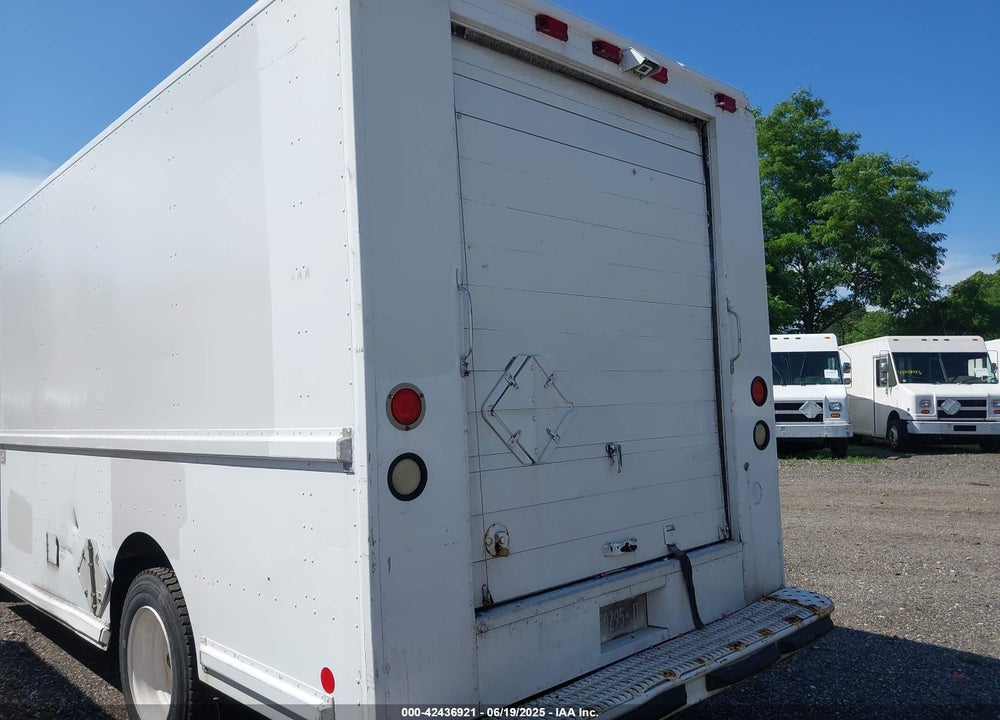 2006 FREIGHTLINER CHASSIS VIN: 4UZAANBWX6CW06523