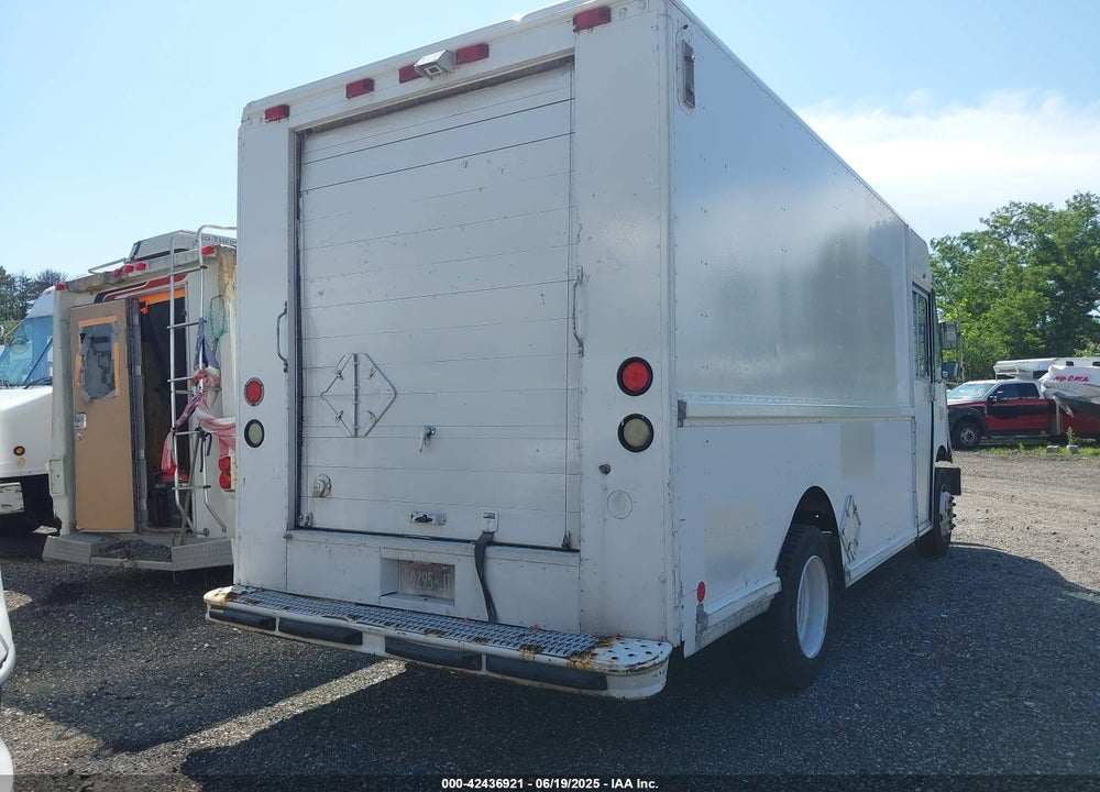 2006 FREIGHTLINER CHASSIS VIN: 4UZAANBWX6CW06523