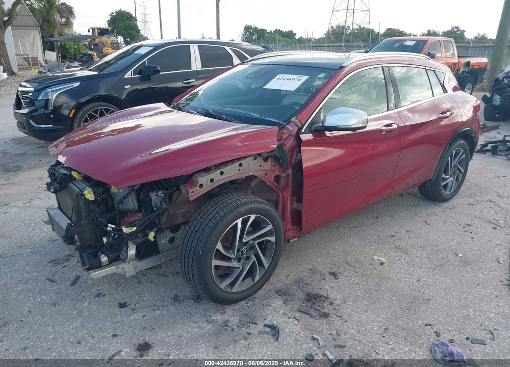 2017 INFINITI QX30 VIN: SJKCH5CP3HA039213