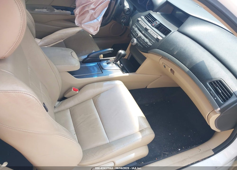 2010 HONDA ACCORD VIN: 1HGCS2B82AA005798