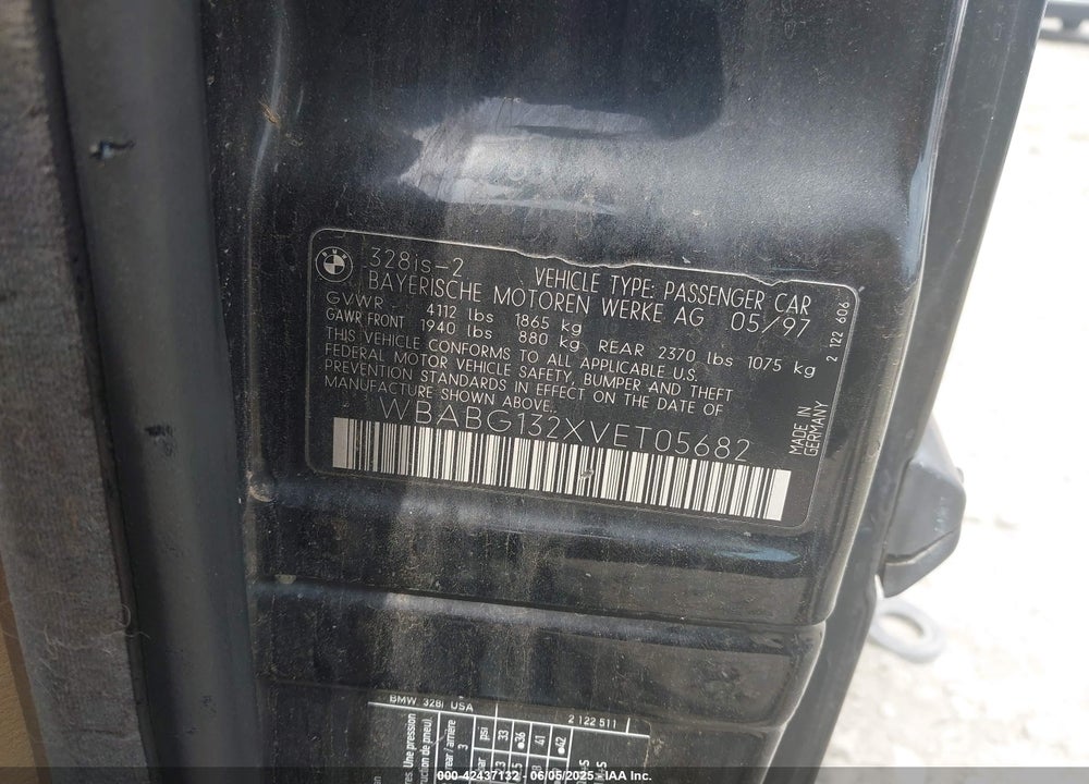 1997 BMW 328IS VIN: WBABG132XVET05682
