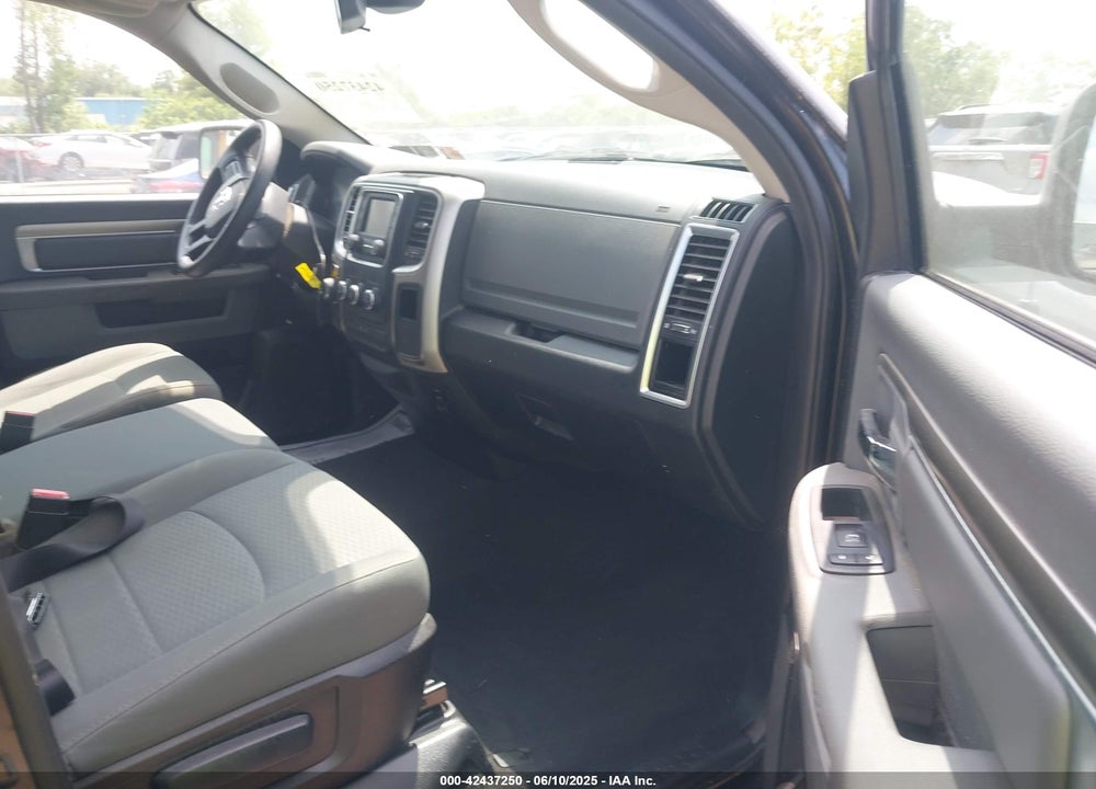 2016 RAM 1500 SLT VIN: 1C6RR7GG9GS144371