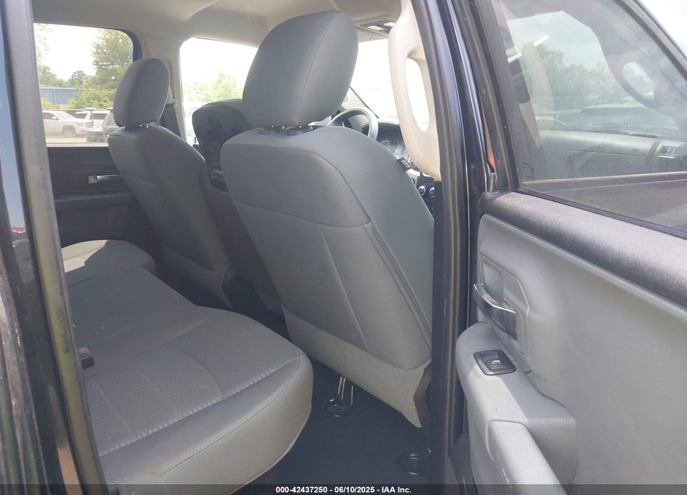 2016 RAM 1500 SLT VIN: 1C6RR7GG9GS144371