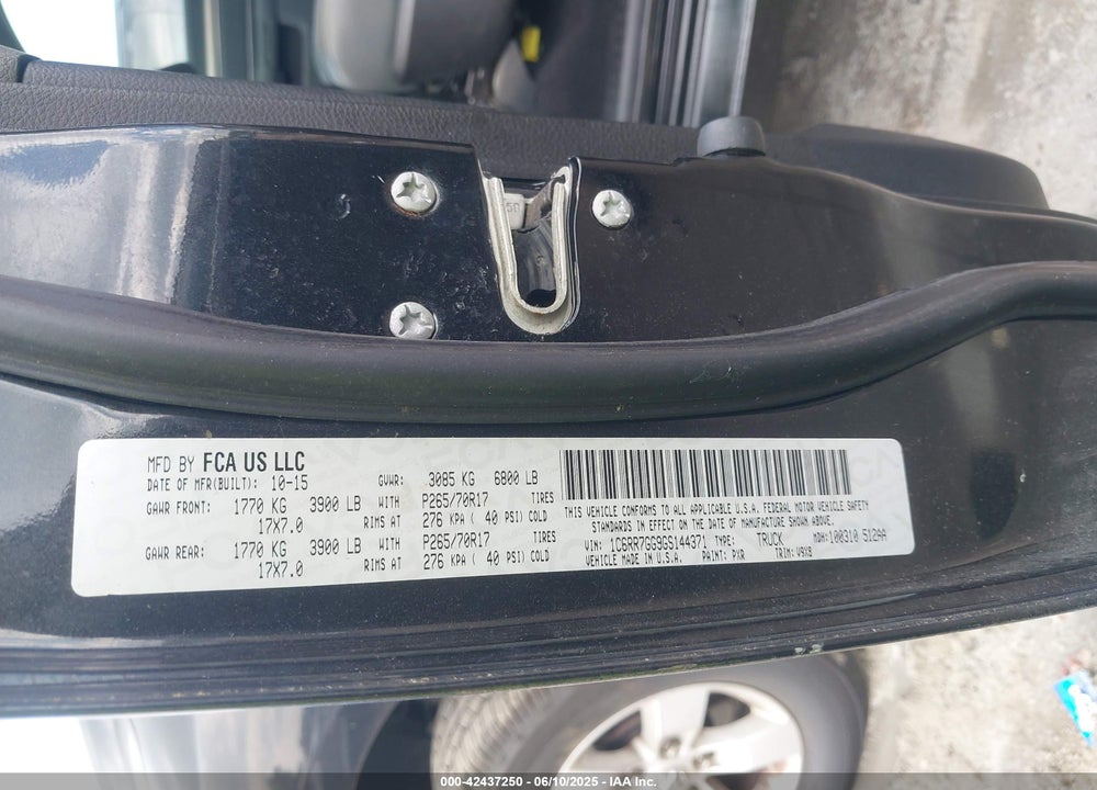2016 RAM 1500 SLT VIN: 1C6RR7GG9GS144371