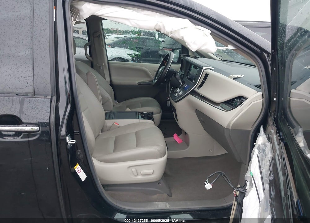 2019 TOYOTA SIENNA VIN: 5TDYZ3DC2KS977512