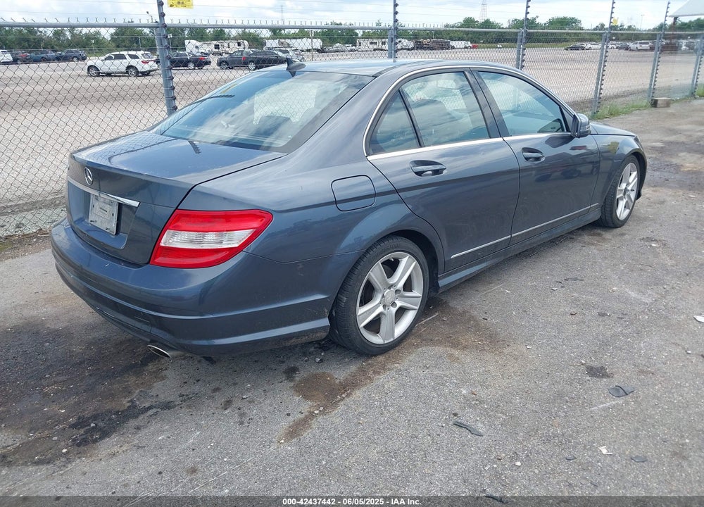 2011 MERCEDES-BENZ C VIN: WDDGF5EB8BR162211